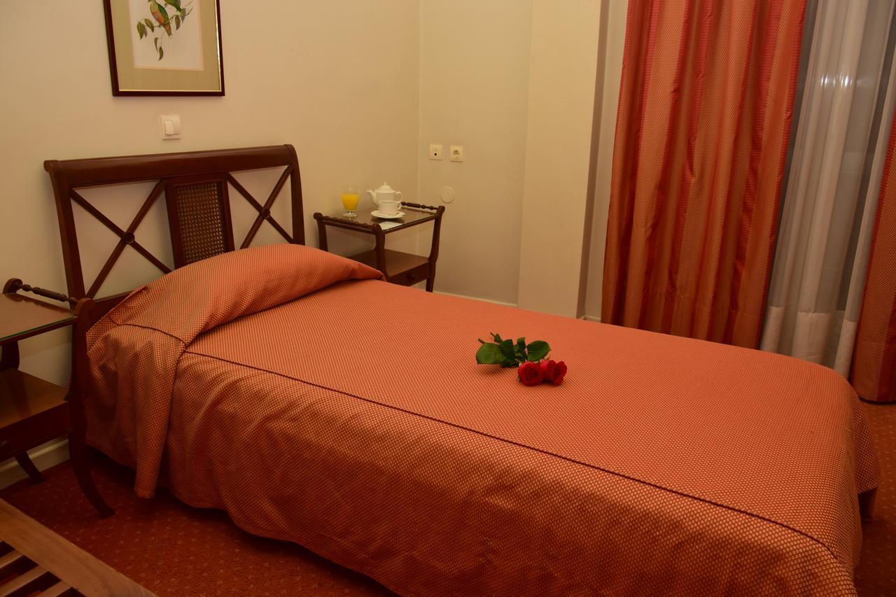 אגריניו Hotel Galaxias מראה חיצוני תמונה